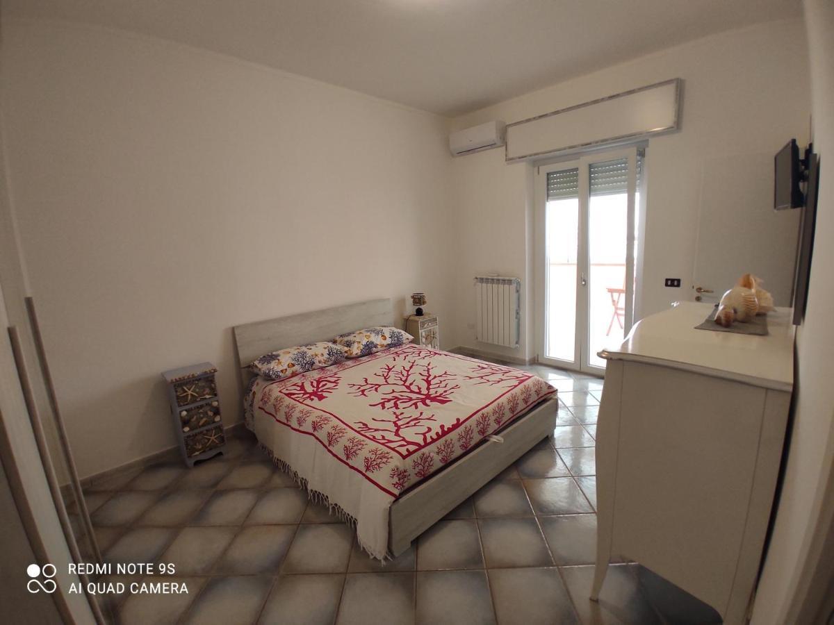 La Casa Del Sole Bed and Breakfast Terracina Esterno foto