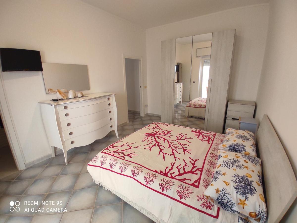 La Casa Del Sole Bed and Breakfast Terracina Esterno foto